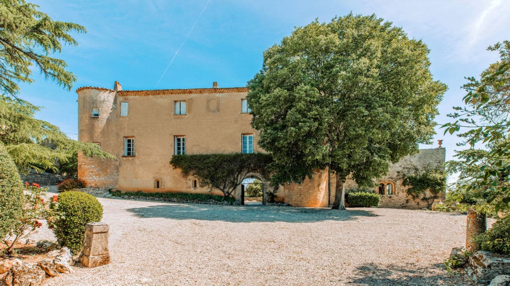 Le Château et sa cour d’honneur